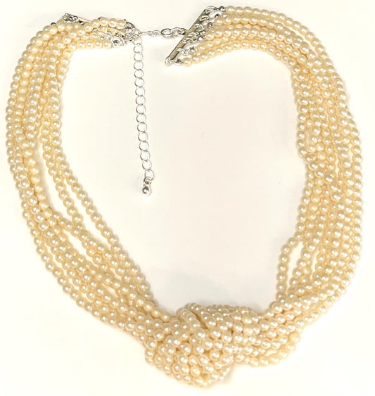 Knotted Cluster Pearl Cluster Necklace